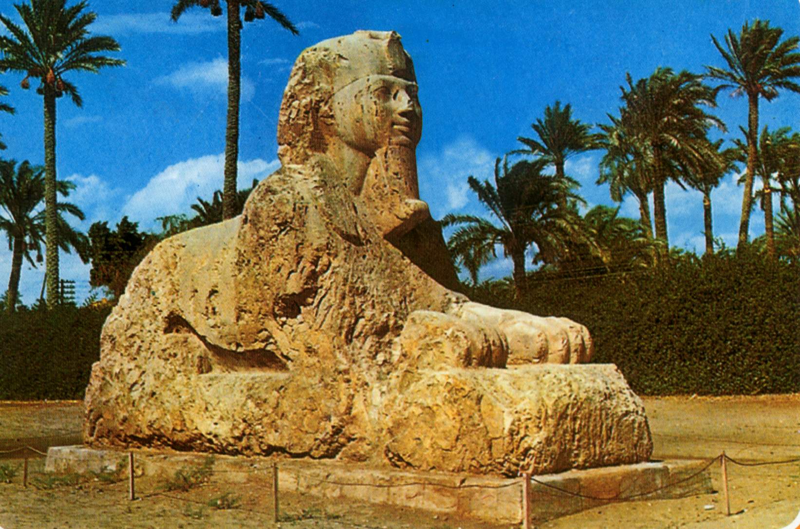 Mimphis-albster sphinx.jpg (361835 bytes)